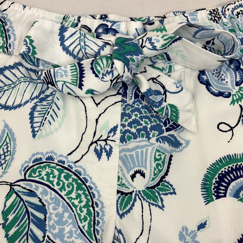 Loft Paisley Floral Print The Front Shorts Women's size 00 - Picture 2 of 8